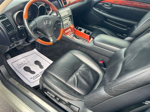 Used 2002 Lexus SC 430 Convertible image 9