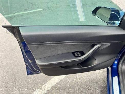 Used 2019 Tesla Model 3 Long Range image 15