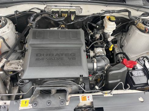 Used 2011 Ford Escape XLT w/ 202A Rapid Spec Order Code FWD image 29