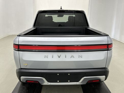 Used 2022 Rivian R1T Adventure AWD/4WD image 4