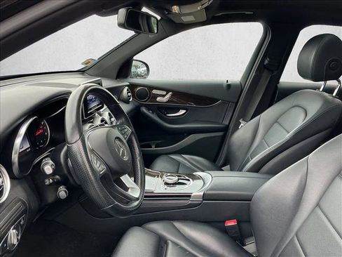 Certified 2018 Mercedes-Benz GLC 300 4MATIC image 11