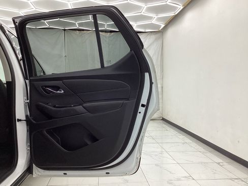 Used 2018 Chevrolet Traverse LS FWD image 25
