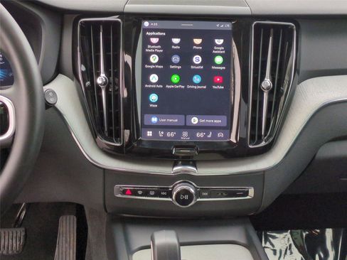 Certified 2025 Volvo XC60 B5 Plus image 15