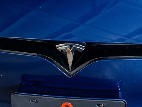 Used 2021 Tesla Model S Plaid image 16