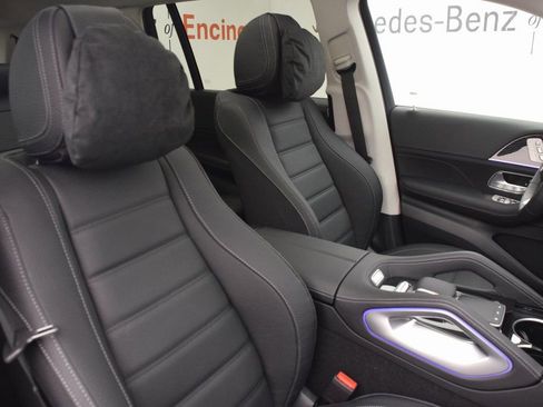 New 2026 Mercedes-Benz GLS 450 4MATIC image 16