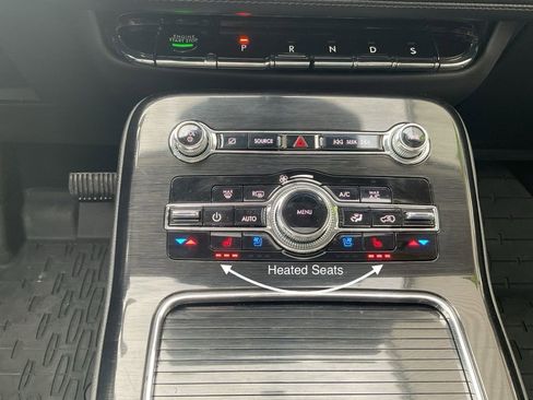 Used 2023 Lincoln Nautilus Reserve w/ Equipment Group 202A image 16