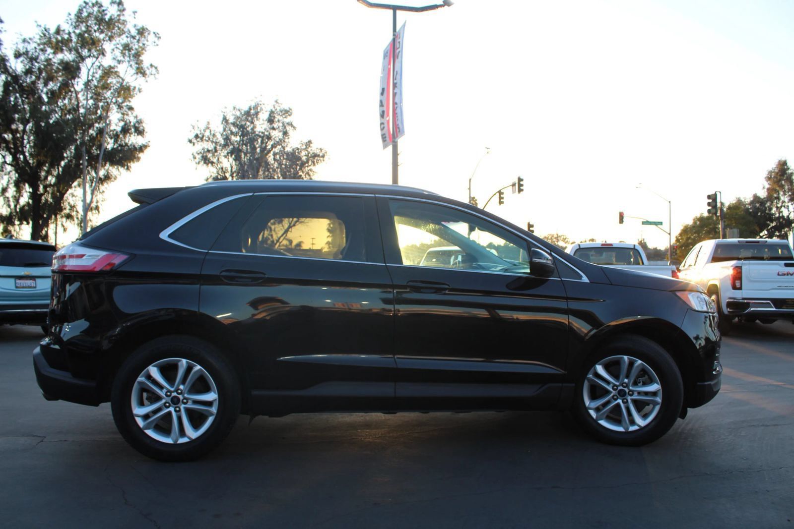 Used 2020 Ford Edge SEL AWD/4WD image 6