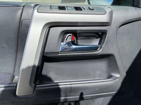 Used 2020 Toyota 4Runner SR5 Premium w/ Moonroof Package image 18