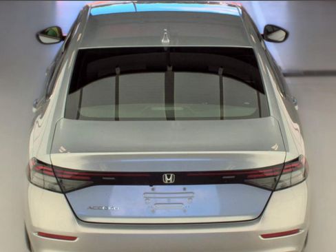 Used 2025 Honda Accord LX image 6
