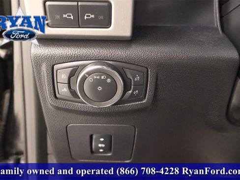 Used 2016 Ford F150 Platinum w/ Equipment Group 701A Luxury image 27