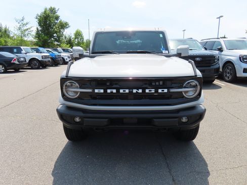 New 2026 Ford Bronco Outer Banks AWD/4WD image 2