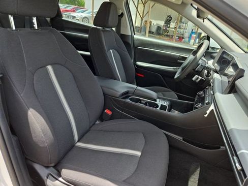 Used 2025 Hyundai Sonata SEL FWD image 30