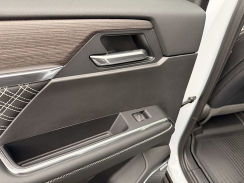 New 2026 GMC Acadia Denali w/ Super Cruise Package FWD image 29