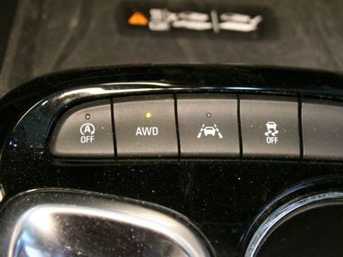 Used 2025 Buick Encore GX Avenir w/ Avenir Technology Package AWD/4WD image 28