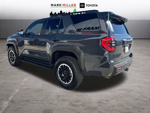 Certified 2025 Toyota 4Runner TRD Off-Road Premium AWD/4WD image 3