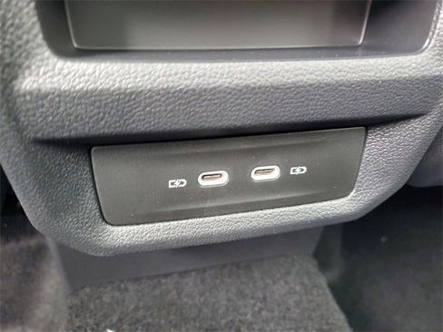 New 2026 Volkswagen Taos SE image 12