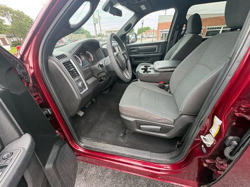 Used 2024 RAM 1500 Classic Warlock AWD/4WD image 9