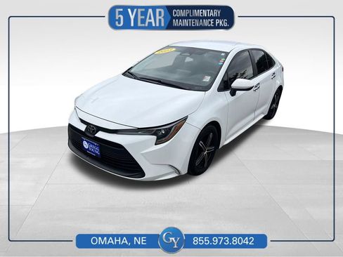 Used 2023 Toyota Corolla LE FWD image 1