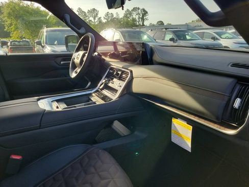 New 2026 Nissan Armada Platinum RWD image 31