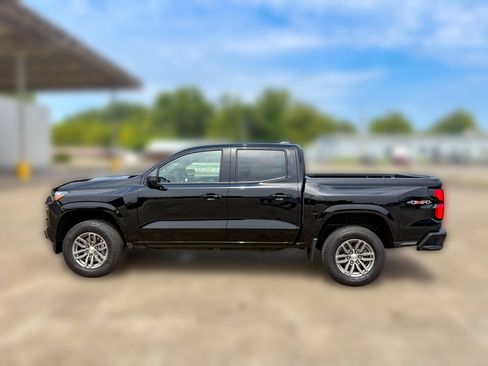 Used 2024 Chevrolet Colorado LT w/ LT Convenience Package III AWD/4WD image 8