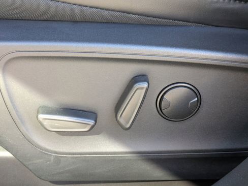 Certified 2025 Ford Escape SE image 20