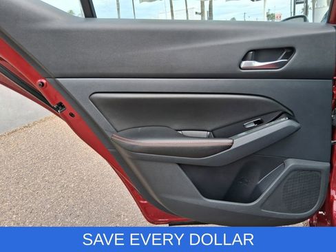 Used 2023 Nissan Altima 2.5 SR AWD/4WD image 15