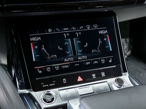 Certified 2024 Audi Q8 e-tron Prestige image 17