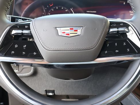 New 2026 Cadillac Escalade ESV Platinum Sport w/ LPO, ONYX Package AWD/4WD image 22