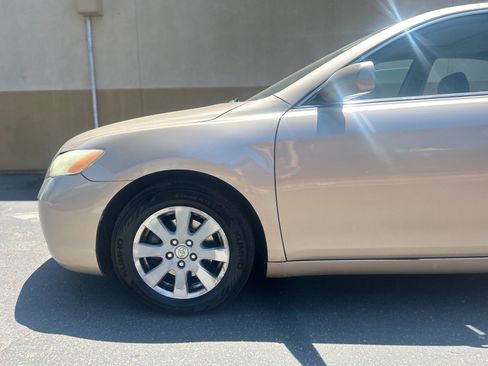 Used 2007 Toyota Camry XLE FWD image 9