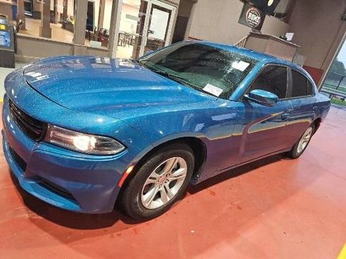 Used 2021 Dodge Charger SXT RWD image 1