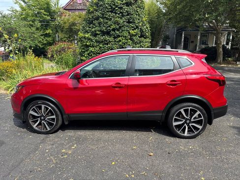 Used 2018 Nissan Rogue Sport SL AWD/4WD image 5