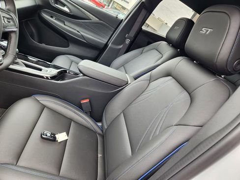 New 2026 Buick Envista Sport Touring w/ Convenience I Package FWD image 11