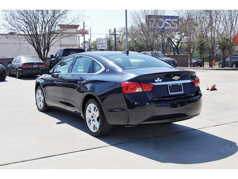 Used 2017 Chevrolet Impala LS image 2