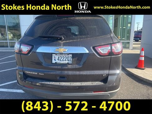 Used 2017 Chevrolet Traverse LT image 8