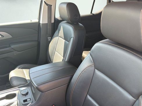 Used 2021 Chevrolet Traverse Premier AWD/4WD image 23
