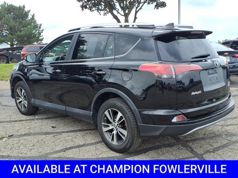 Used 2018 Toyota RAV4 XLE AWD/4WD image 4