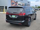 Certified 2021 Chrysler Pacifica Limited w/ Uconnect Theater Family Group image 5