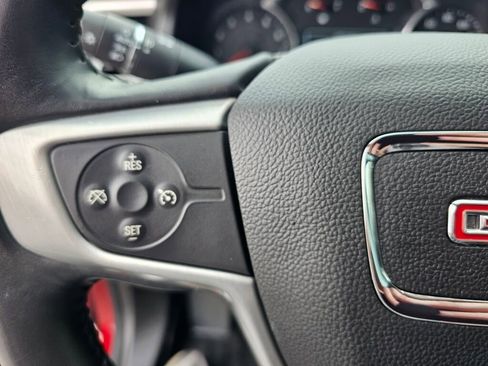 Used 2017 GMC Acadia SLT image 24