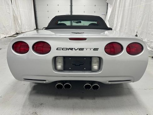 Used 2001 Chevrolet Corvette Convertible w/ Preferred Equipment Group2 RWD image 13