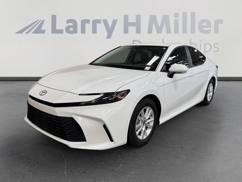 Certified 2026 Toyota Camry LE FWD image 1