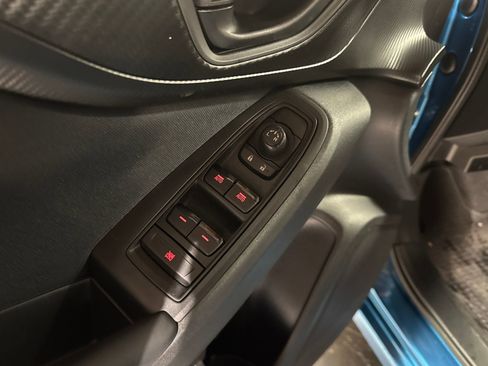 Used 2017 Subaru Impreza 2.0i Premium image 26