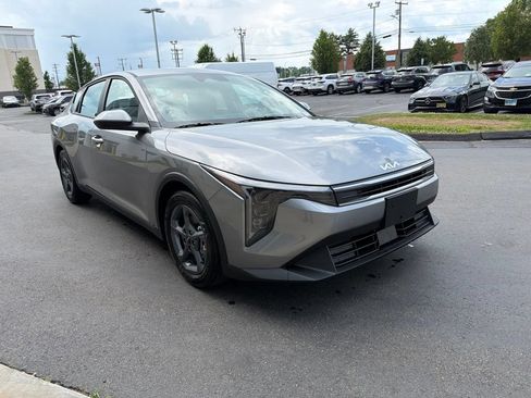 New 2026 Kia K4 FWD image 5