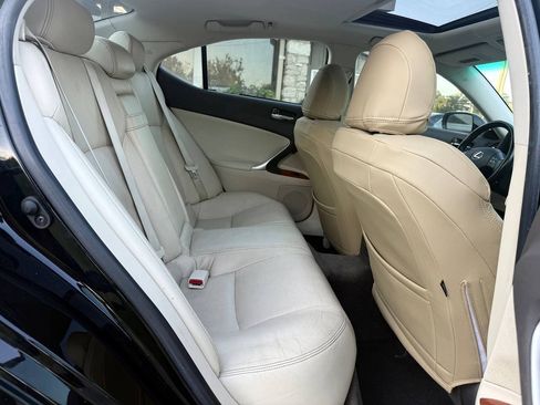 Used 2009 Lexus IS 350 RWD image 17