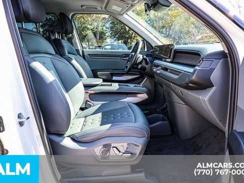 Used 2024 Kia EV9 Wind image 23