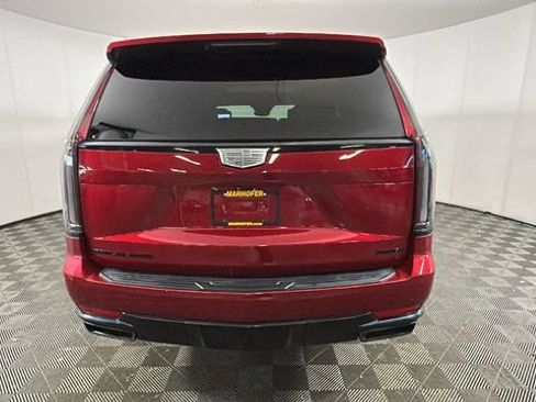 Used 2023 Cadillac Escalade Sport Platinum w/ LPO, ONYX Package AWD/4WD image 3