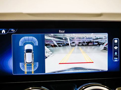 Used 2025 Mercedes-Benz GLA 250 image 23