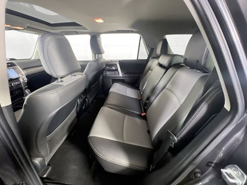 Used 2020 Toyota 4Runner SR5 Premium image 24