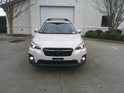 Used 2018 Subaru Crosstrek 2.0i Limited image 3