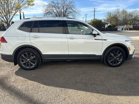 Used 2022 Volkswagen Tiguan SE image 6