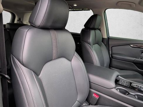 Used 2024 Honda Pilot Touring image 24